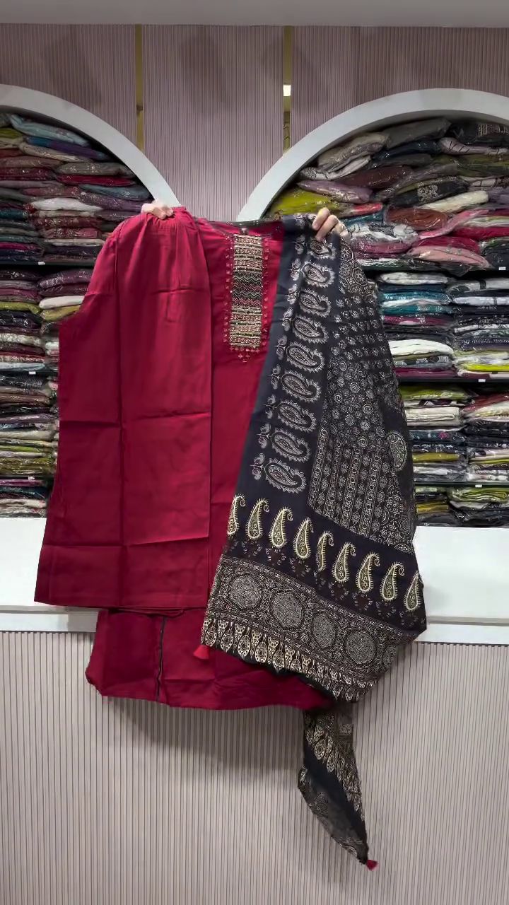 Women Ethnic Motifs Embroidered Thread Work Kurta with Trousers & With Dupatta