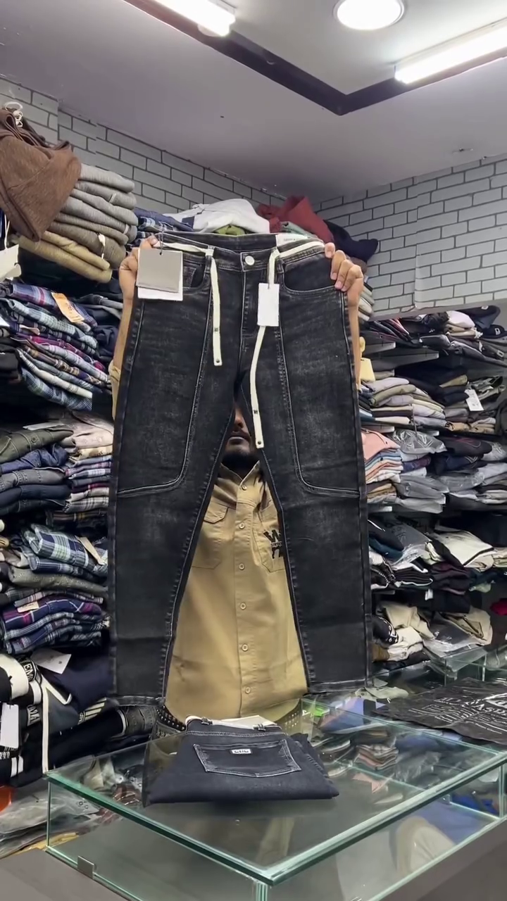 Men Blue Biker Fit Mid-Rise Clean Look Stretchable Biker Jeans - Image 3